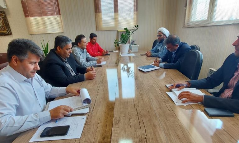 برگزاری جلسه شورای هماهنگی مدیران واحد های تابعه بنیاد مستضعفان انقلاب اسلامی استان خراسان جنوبی در شرکت کشت و صنعت پیوند خاوران